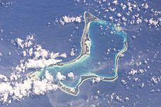 Archivo:Diego Garcia (satellite)