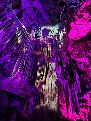 Archivo:El Angel de la Cueva de San Miguel 3 (Agosto 2023)