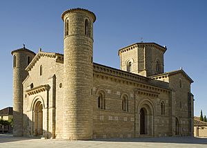 Archivo:Fromista, Iglesia de San Martín de Tours-PM 32767