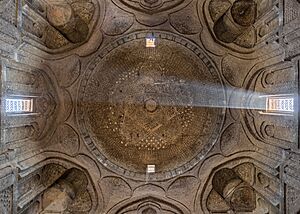 Archivo:Gran Mezquita de Isfahán, Isfahán, Irán, 2016-09-20, DD 43-45 HDR
