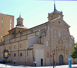 Archivo:Huesca - Iglesia de Santo Domingo y San Martin 02