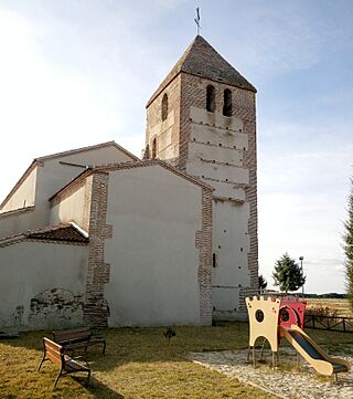 Iglesia de Pinarejos (Segovia) 3.jpg