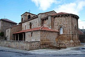 Iglesia de Santa María Cillamayor 002.jpg