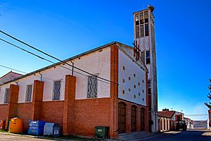 Archivo:Iglesia en Santa Teresa