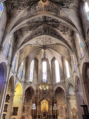 Archivo:Interior de Santa Creu, Palma
