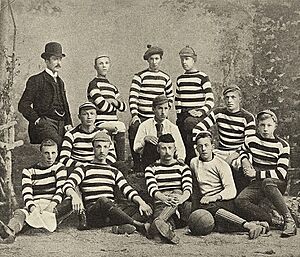 Archivo:KHFC-hist