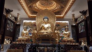 Archivo:Main Shrine Hall of Singapore Buddhist Lodge