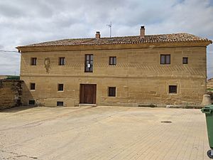 Archivo:Monasterio de Santa María de Rodezno, en Cuzcurritilla