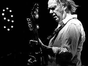 Archivo:Neil Young 2008 Firenze 02