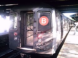 Archivo:R68A B train