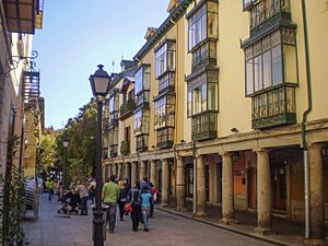 Archivo:San Lorenzo de El Escorial calle