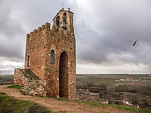 Archivo:Torre Vigía La Martina (Ayllón-Guadalajara)