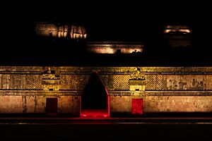 Archivo:Uxmal - Luz y sonido