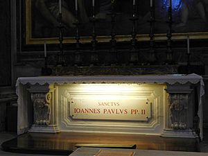 Archivo:Vaticano sightseeing fc31
