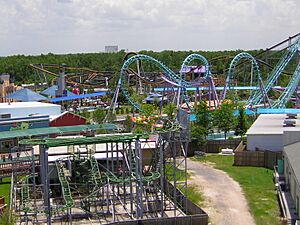 Archivo:View from the Ferris Wheel - Six Flags New Orleans, June 2004