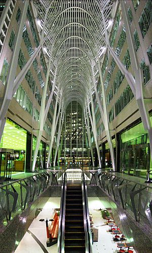 Archivo:BCE Place Galleria Toronto Panorama 2002 cropped