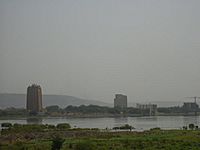 Archivo:Bamako et fleuve Niger