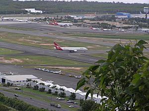 Archivo:Cairns Airport