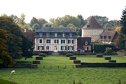 Château du Besneray.jpg