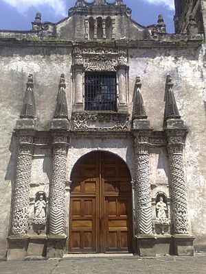 Archivo:Church of the Divine Saviour (Divino Salvador), Ocotepec, Morelos