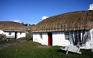 Archivo:Cregneash HarryKellysCottage