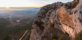Vista de Aniés desde las cercanías de la ermita de la Virgen de la Peña.