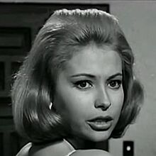 Fanny Cano en fotografía publicitaria para Operación secretraría (1966) (cropped).jpg