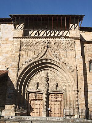 Archivo:Güeñes (Vizcaya)-Iglesia de Santa María-3