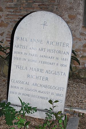 Archivo:Grave of Irma and Gisela Richter at Cimitero acattolico Rome