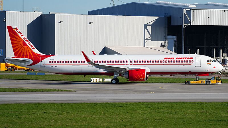 Hamburg-Finkenwerder Airport Air India Airbus A321-251NX VT-RTE (DSC02611)