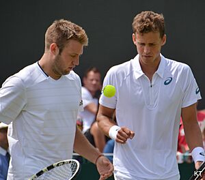 Archivo:Jack Sock Vasek Pospisil Wimbledon 2015
