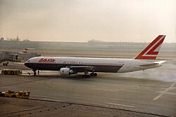 Lauda Air Boeing 767-3Z9ER OE-LAV at Vienna International Airport, 1989.jpg