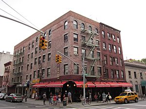 Archivo:Lombardi's Pizza (Manhattan, New York) 001