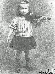 Archivo:Lucile Randon Young Child