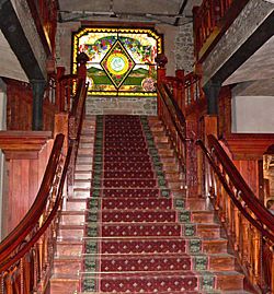 Archivo:Niebaum-Coppola winery staircase