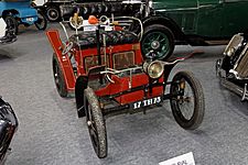 Archivo:Paris - Retromobile 2012 - Decauville voiturette - 1898-1899 - 001
