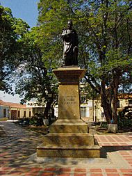 Archivo:Plaza Bolívar de Coro (4)