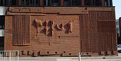 Archivo:Rotterdam kunstwerk Wall Relief no.1