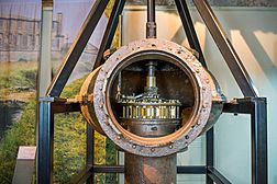 Archivo:Turbina Francis. Sala de l'Exposició "Aigua i Séquia"