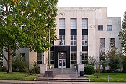 Washington county courthouse texas.jpg