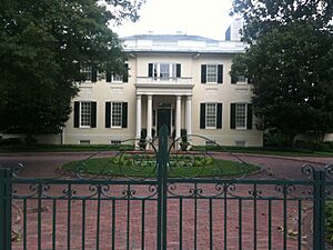 Archivo:2011-07-10 Virginia Executive Mansion