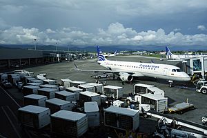 Archivo:Aeropuerto-Panama-Tocumen