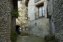 Archivo:Casa Castillo, Puyarruego, Huesca, Aragón (España)