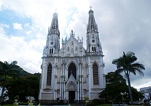 Archivo:Catedral de Vitória