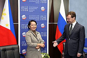 Archivo:Dmitry Medvedev 5 June 2009-5