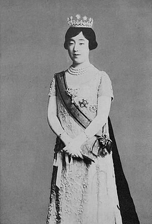 Empress Kōjun official portrait 1.jpg