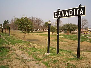 Estación Cañadita del Ferrocarril Belgrano.jpg