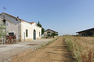 Archivo:Estación de Pobladura del Valle 04