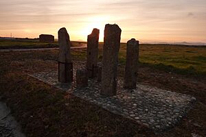 Archivo:La Granja - strange stones at sunset (13540490783)