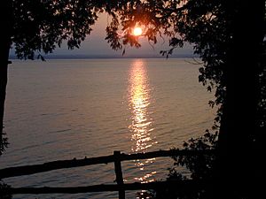 Archivo:Lake Champlain 1